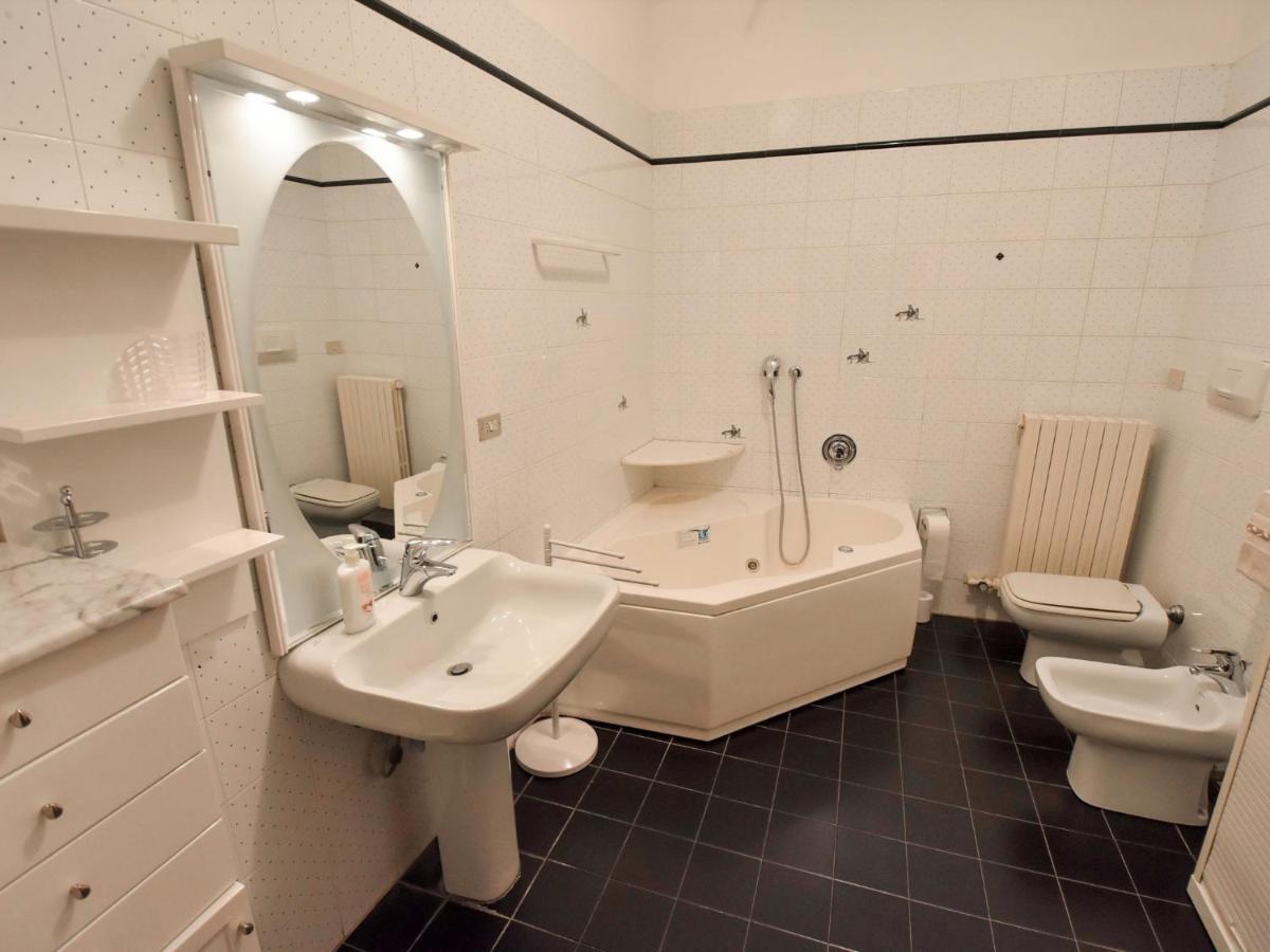 Apartment Campo Santa Maria Formosa By Interhome Венеція Екстер'єр фото